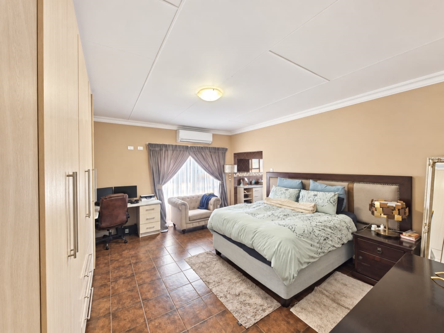 4 Bedroom Property for Sale in Kathu Northern Cape